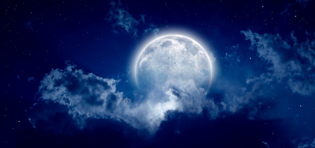 3 signos del zodiaco que van a ser más afectados por la Doble Luna Llena en Libra