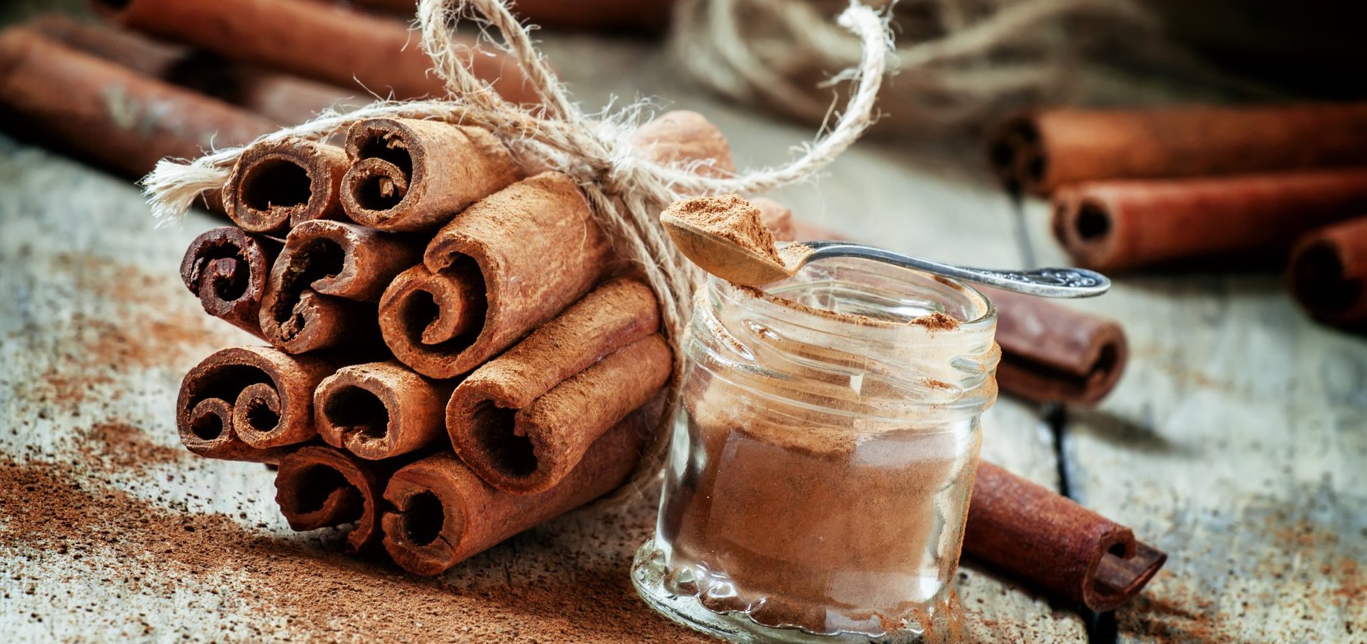 Burning cinnamon for money: how to attract prosperity - WeMystic