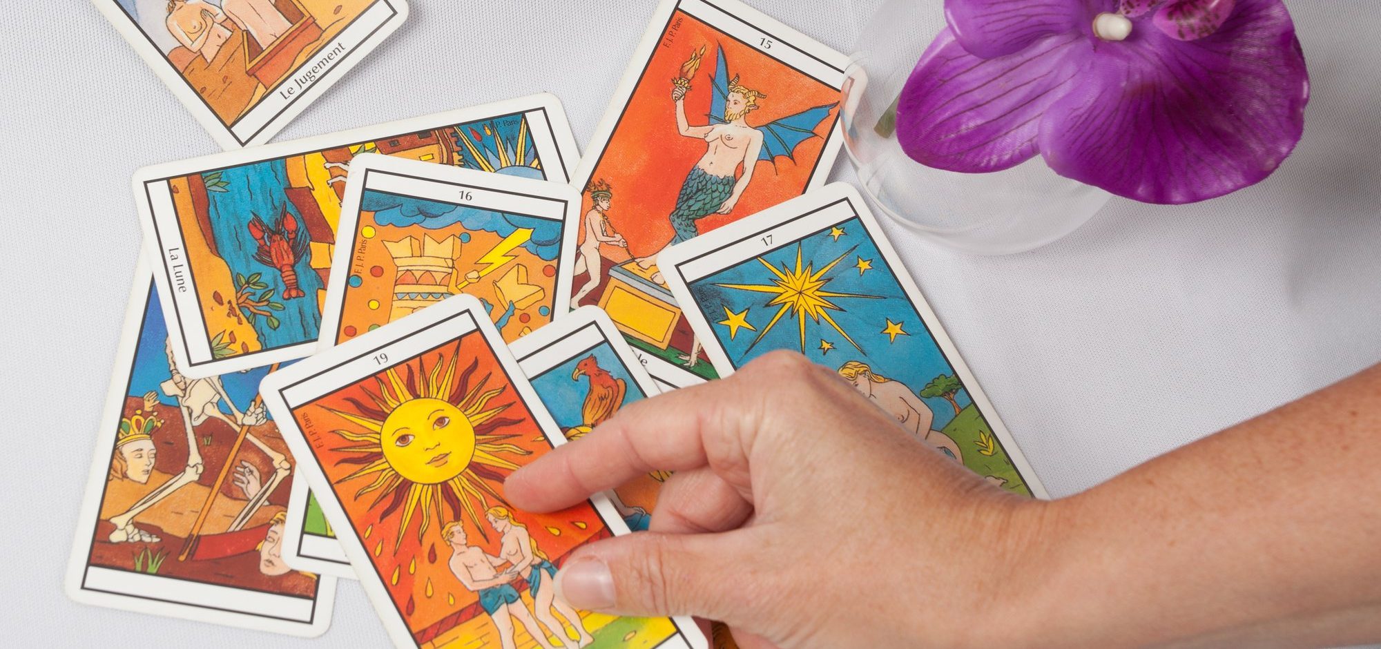 Rider-Waite: the most popular tarot deck in the world - WeMystic