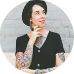 Instagram Eve Cazenave